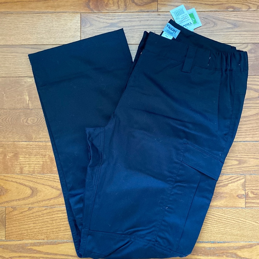 Trium group work/cargo pants. Navy blue. Size 14/36.